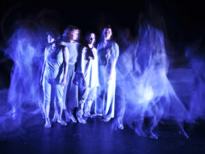 Szenenfoto Tanztheater Wellen,wir Mezzanintheater